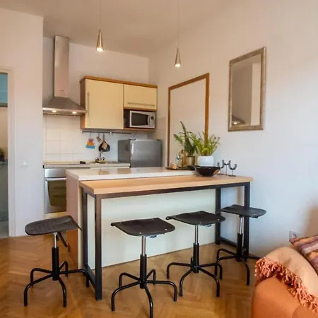 Porto Albona Apartman *