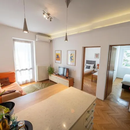 Porto Albona Apartment *