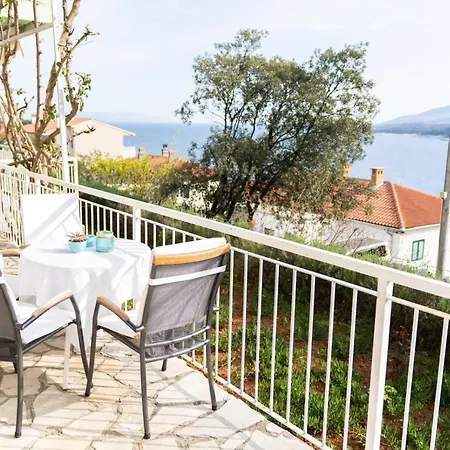 Porto Albona Apartment *